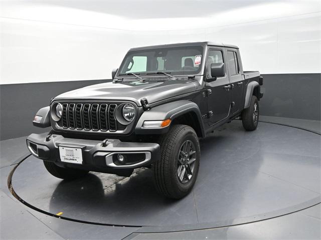 new 2025 Jeep Gladiator car, priced at $42,050