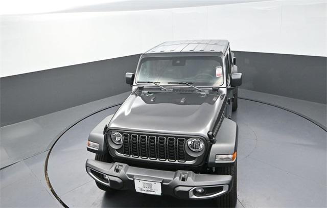 new 2025 Jeep Gladiator car, priced at $42,050