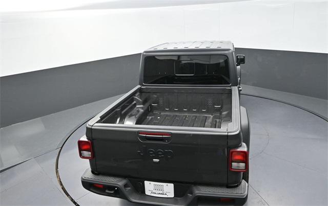 new 2025 Jeep Gladiator car, priced at $42,050