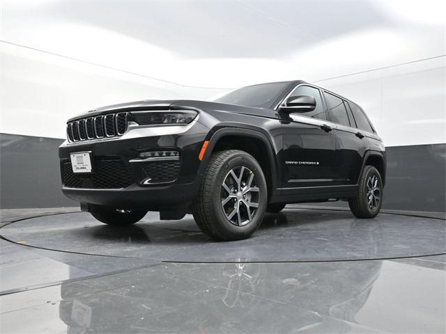 new 2025 Jeep Grand Cherokee car, priced at $39,250