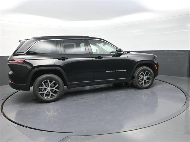 new 2025 Jeep Grand Cherokee car, priced at $39,250