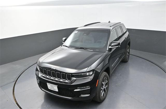 new 2025 Jeep Grand Cherokee car, priced at $39,250