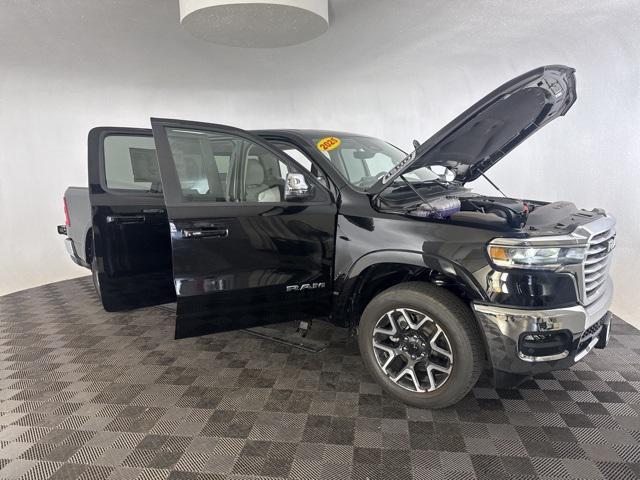 new 2025 Ram 1500 car, priced at $71,559