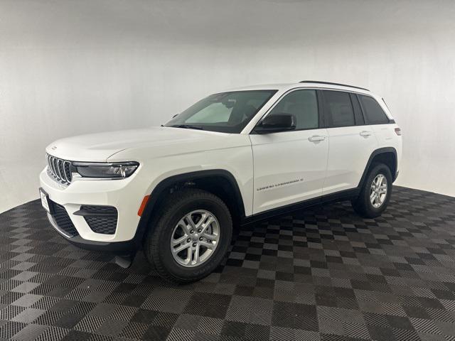 new 2025 Jeep Grand Cherokee car, priced at $33,500