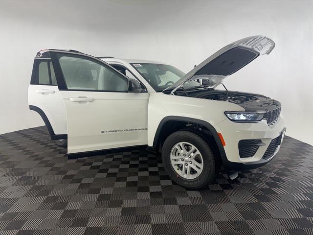 new 2025 Jeep Grand Cherokee car, priced at $33,500