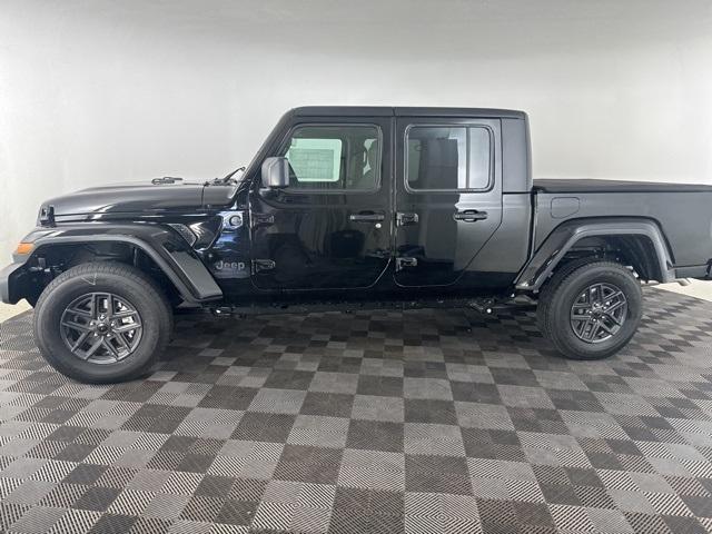 new 2024 Jeep Gladiator car, priced at $42,007