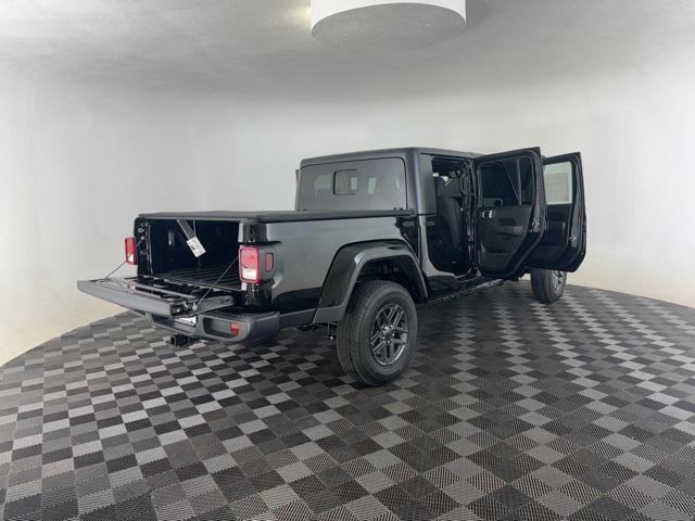 new 2024 Jeep Gladiator car, priced at $42,007