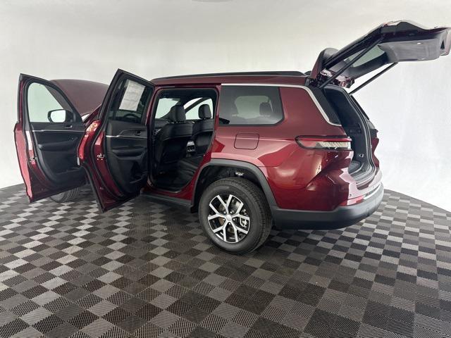 new 2025 Jeep Grand Cherokee L car, priced at $41,500