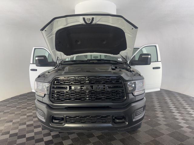 new 2024 Ram 2500 car, priced at $46,670