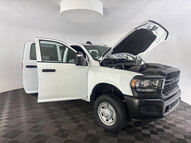 new 2024 Ram 2500 car, priced at $46,670