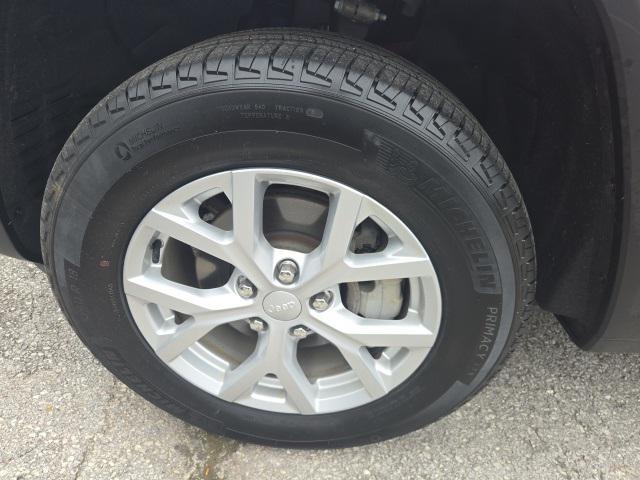 used 2023 Jeep Grand Cherokee car, priced at $32,000