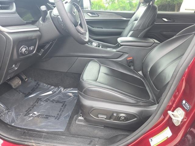 used 2023 Jeep Grand Cherokee car, priced at $32,000