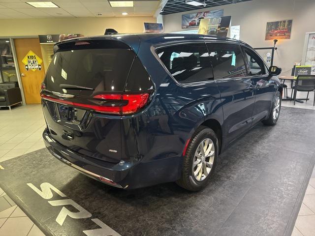 new 2025 Chrysler Pacifica car, priced at $41,942
