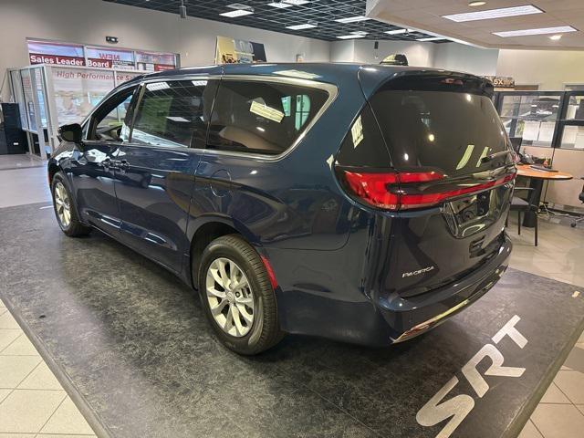 new 2025 Chrysler Pacifica car, priced at $41,942