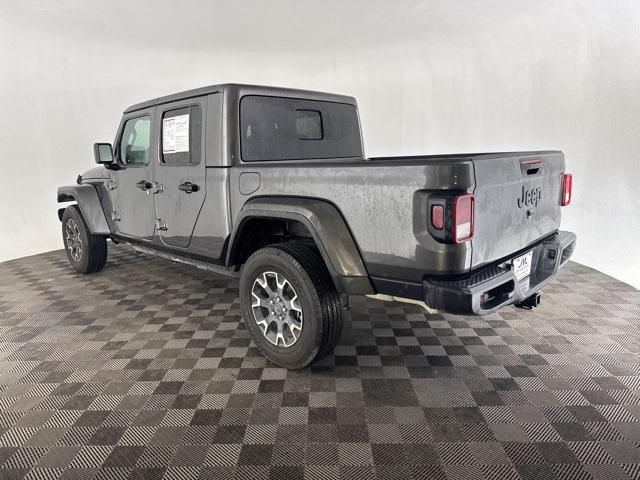 new 2025 Jeep Gladiator car, priced at $46,750