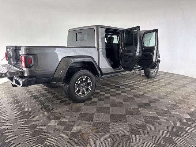 new 2025 Jeep Gladiator car, priced at $46,750