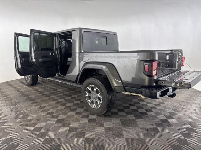 new 2025 Jeep Gladiator car, priced at $46,750