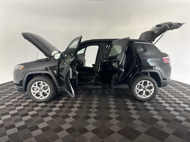 new 2025 Jeep Compass car, priced at $25,000