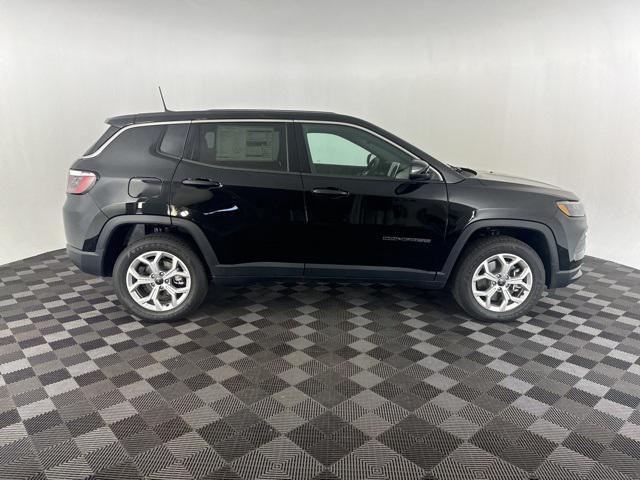 new 2025 Jeep Compass car, priced at $25,000