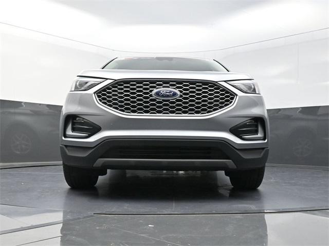 used 2024 Ford Edge car, priced at $24,000