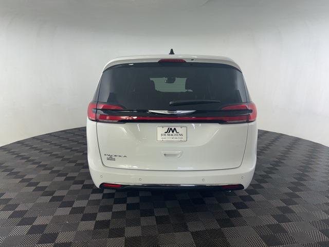 new 2024 Chrysler Pacifica car, priced at $36,500