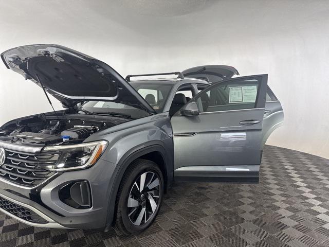 used 2024 Volkswagen Atlas Cross Sport car, priced at $37,000