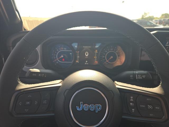 new 2025 Jeep Gladiator car, priced at $45,386