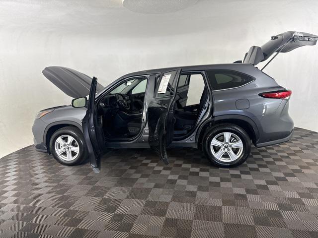 used 2023 Toyota Highlander car, priced at $36,500