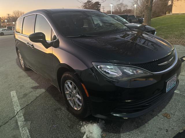 used 2017 Chrysler Pacifica car, priced at $10,500