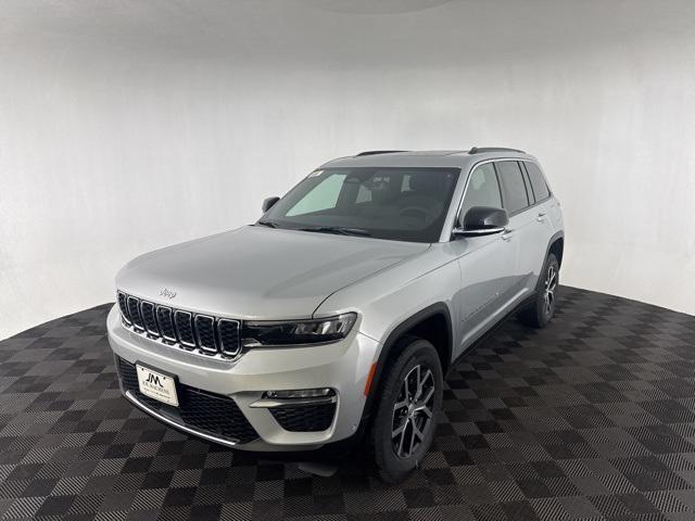 new 2025 Jeep Grand Cherokee car, priced at $44,500