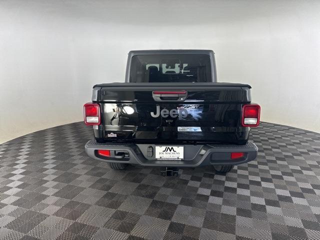 new 2024 Jeep Gladiator car, priced at $43,378