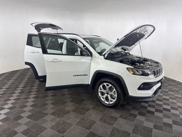 new 2025 Jeep Compass car, priced at $33,519