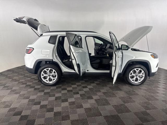 new 2025 Jeep Compass car, priced at $33,519
