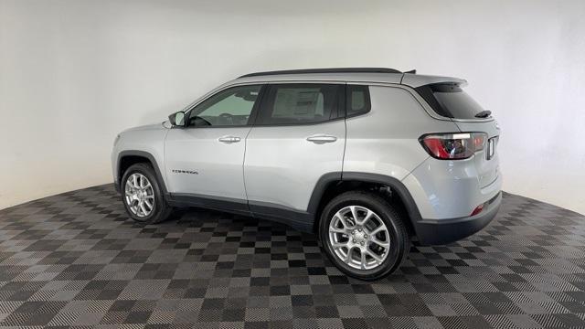 new 2024 Jeep Compass car, priced at $26,829