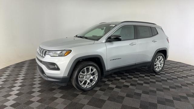 new 2024 Jeep Compass car, priced at $31,329