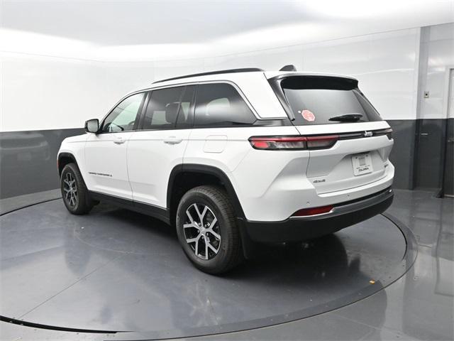new 2025 Jeep Grand Cherokee car, priced at $42,250