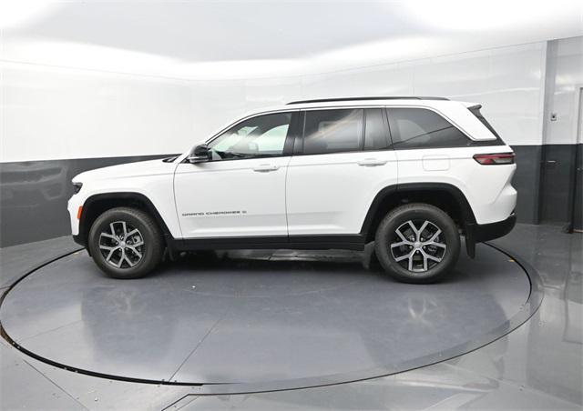 new 2025 Jeep Grand Cherokee car, priced at $42,250