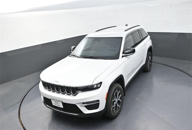 new 2025 Jeep Grand Cherokee car, priced at $42,250