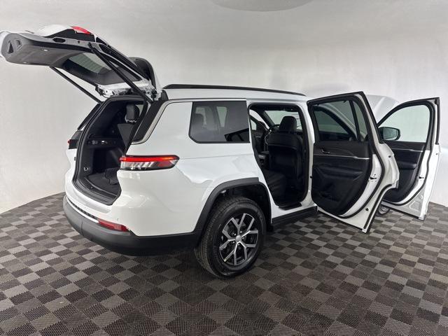 new 2025 Jeep Grand Cherokee L car, priced at $48,041