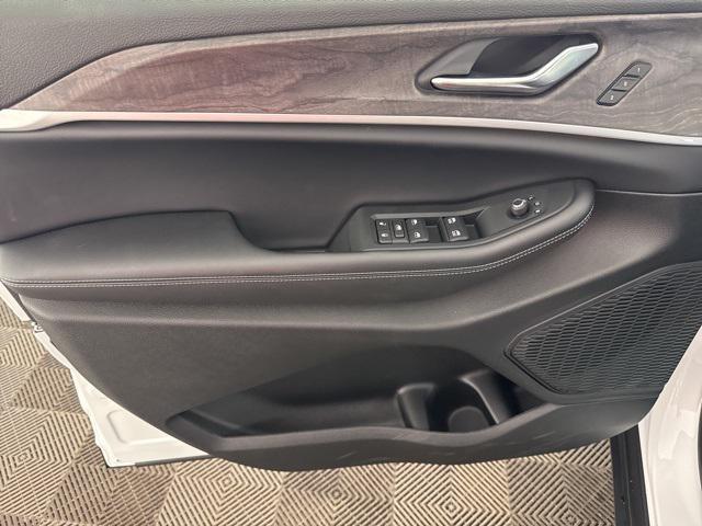 new 2025 Jeep Grand Cherokee L car, priced at $48,041