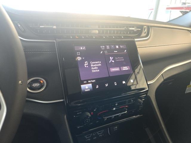 new 2025 Jeep Grand Cherokee car, priced at $38,250