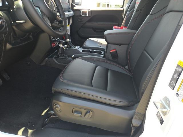 new 2025 Jeep Gladiator car, priced at $46,495