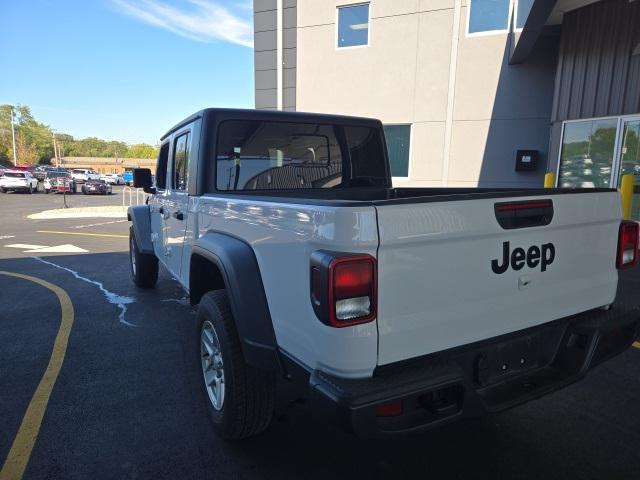 used 2023 Jeep Gladiator car, priced at $27,500