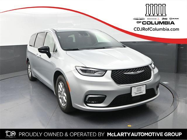 new 2026 Chrysler Pacifica car, priced at $40,250