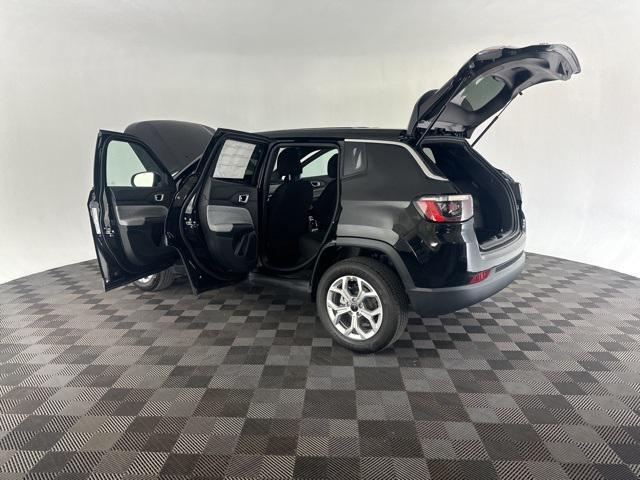 new 2025 Jeep Compass car, priced at $25,000