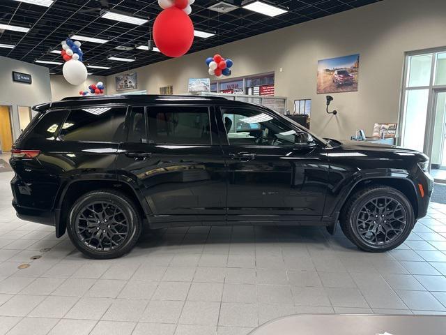 new 2025 Jeep Grand Cherokee L car, priced at $69,000