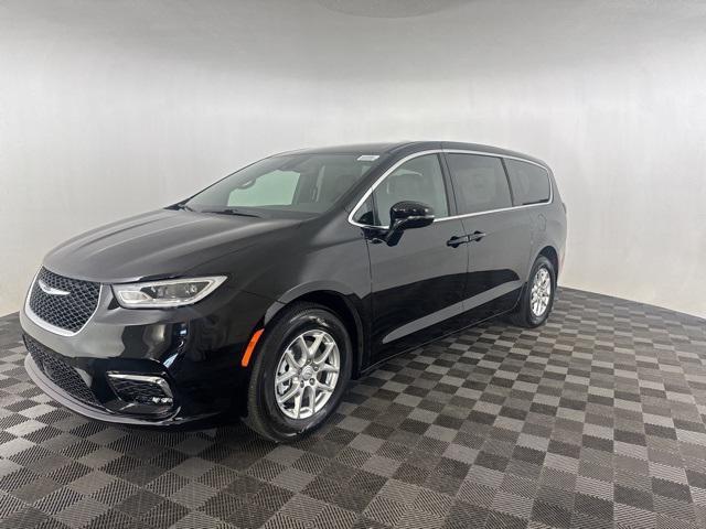 new 2025 Chrysler Pacifica car, priced at $41,176