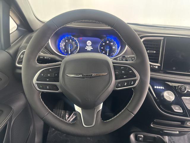 new 2025 Chrysler Pacifica car, priced at $41,176