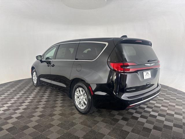 new 2025 Chrysler Pacifica car, priced at $41,176