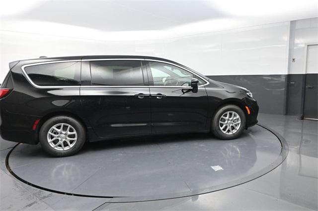 new 2026 Chrysler Pacifica car, priced at $43,250
